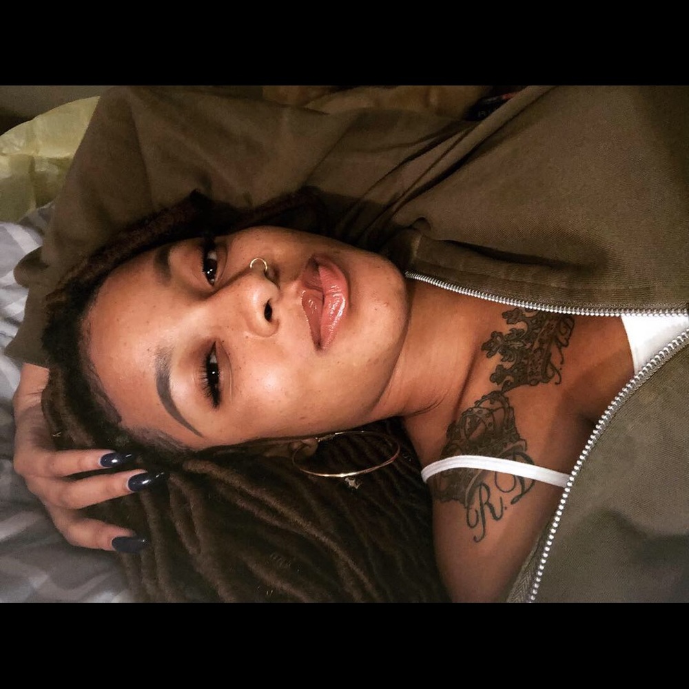 Meet your Posher, Taylor